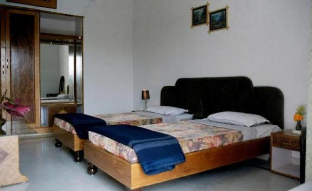 קג'ורהו Hotel Surya מראה חיצוני תמונה